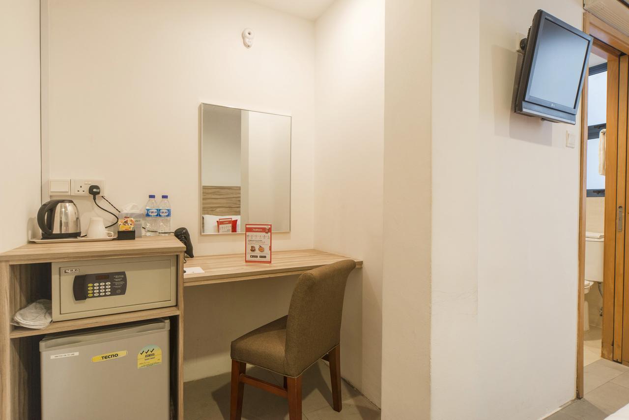 Reddoorz Plus @ Victoria Street Hotel Singapura