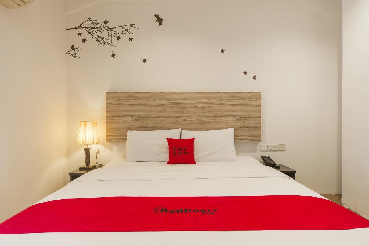 Reddoorz Plus @ Victoria Street Hotel Singapura